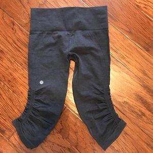 Lululemon In the Flow Cropped Leggings